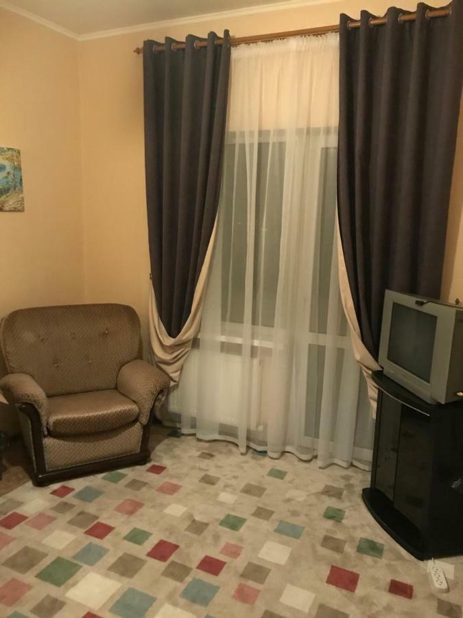 Отель "Natali" Mîkolaiiv Exterior foto