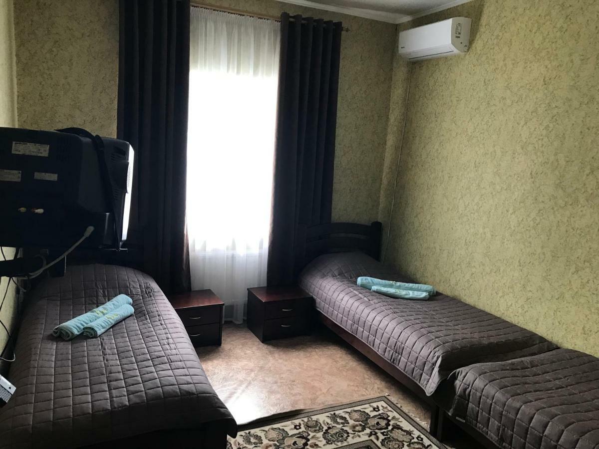 Отель "Natali" Mîkolaiiv Exterior foto